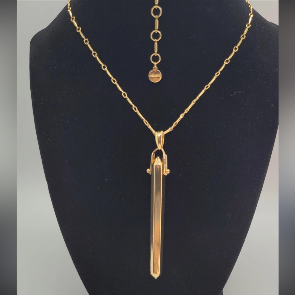 Stella & Dot Gold Vertical Pendant Necklace
